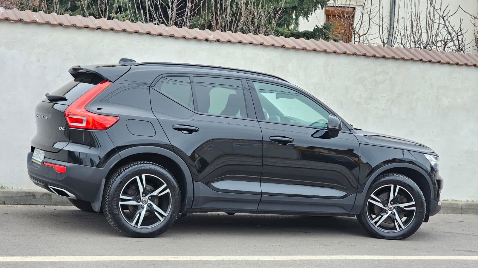 foto Volvo XC40 R-Design AWD 4x4