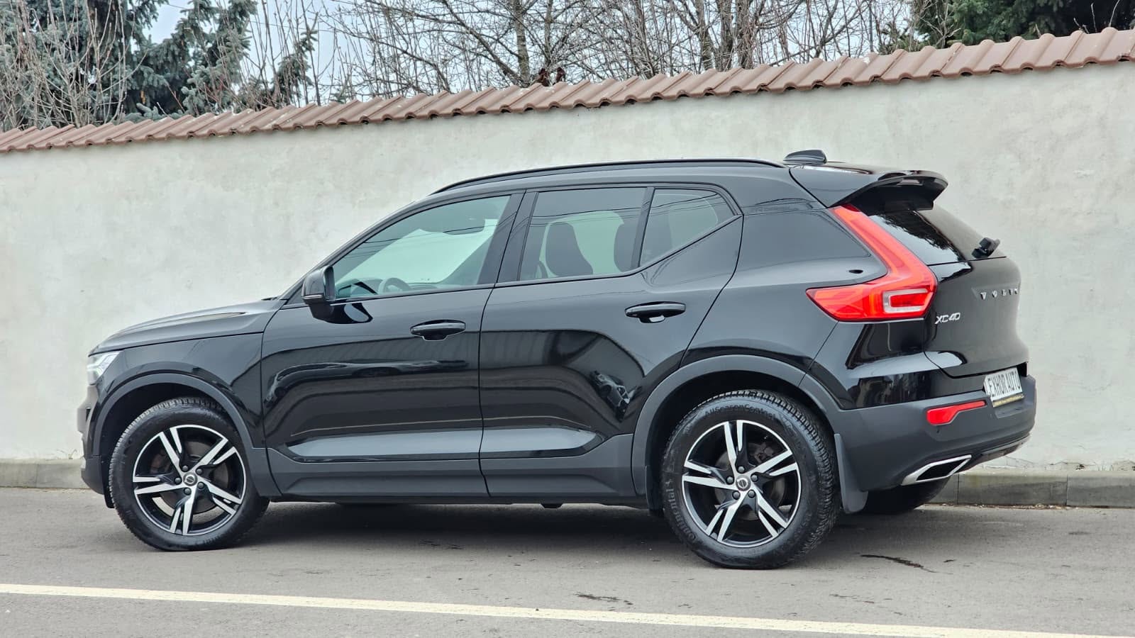 foto Volvo XC40 R-Design AWD 4x4
