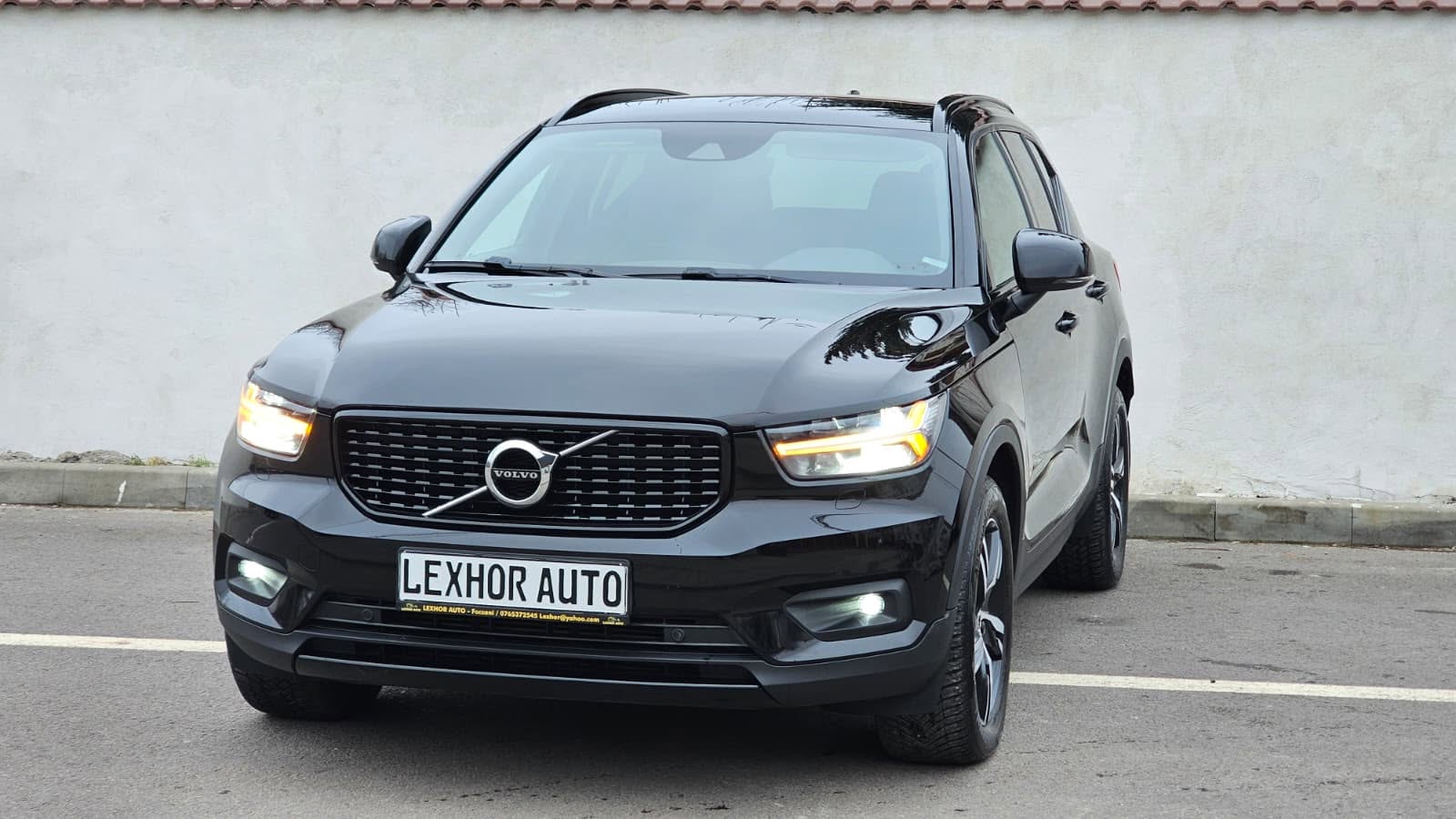 foto Volvo XC40 R-Design AWD 4x4