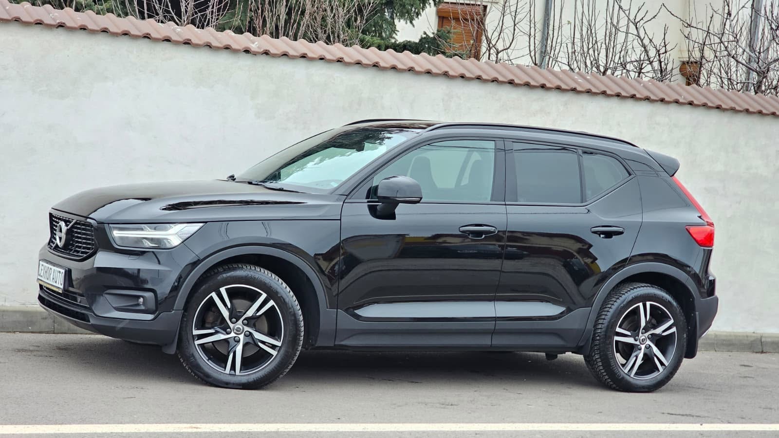 foto Volvo XC40 R-Design AWD 4x4