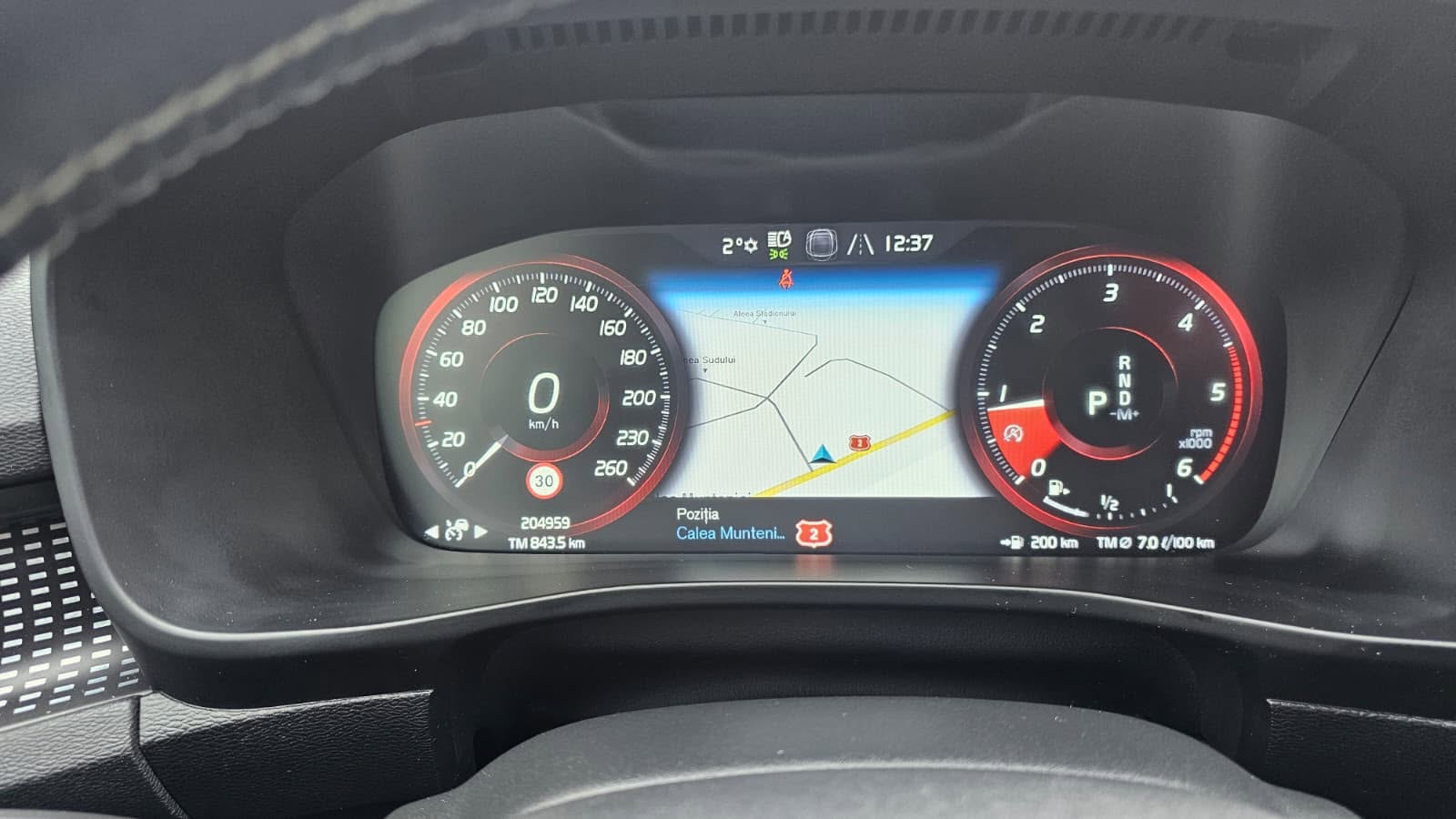 foto Volvo XC40 R-Design AWD 4x4