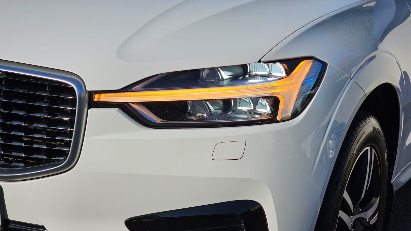 foto Volvo XC40 R-Design AWD 4x4