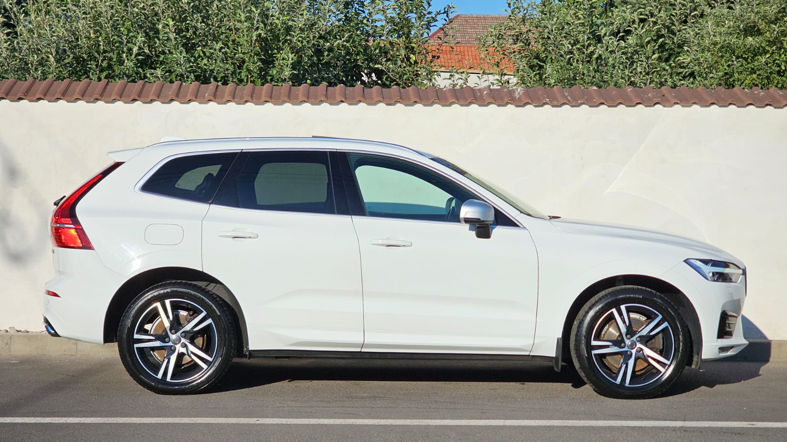 foto Volvo XC40 R-Design AWD 4x4
