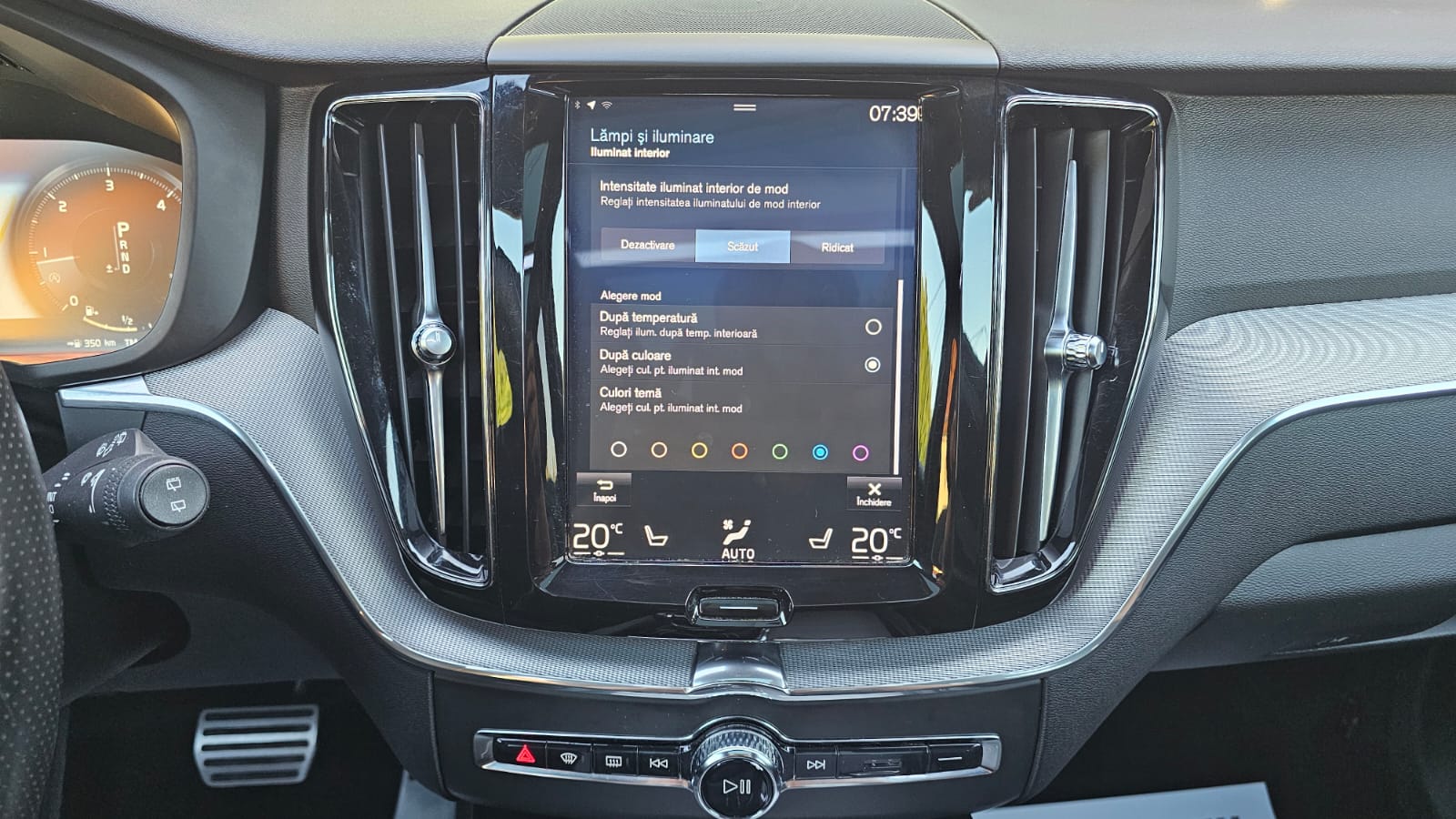 foto Volvo XC40 R-Design AWD 4x4