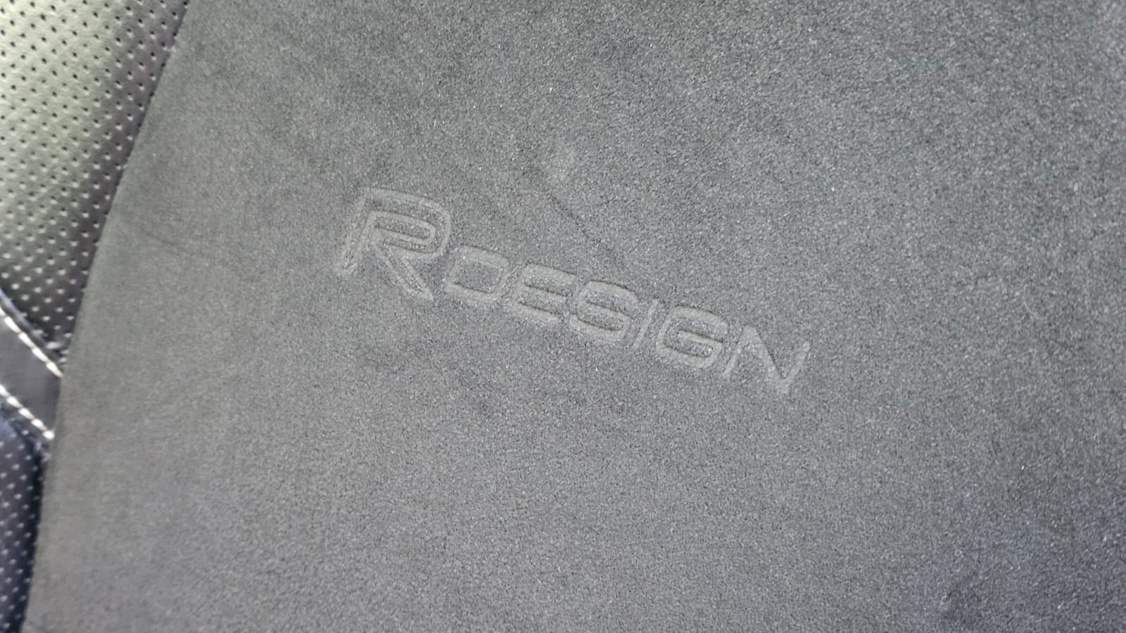 foto Volvo XC40 R-Design AWD 4x4
