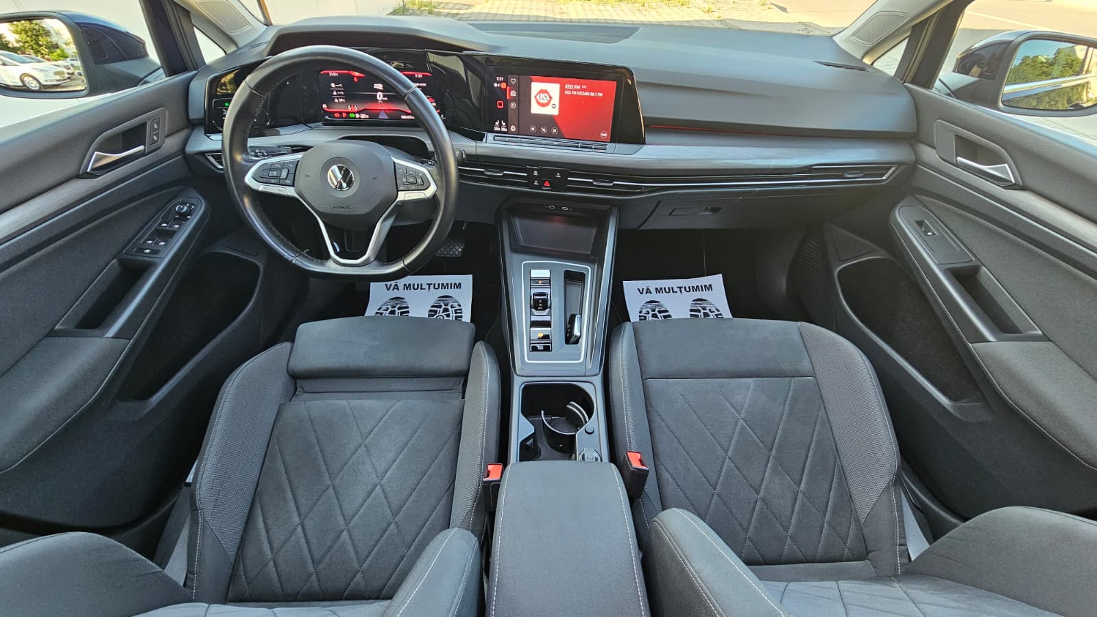 foto Volkswagen Golf 8