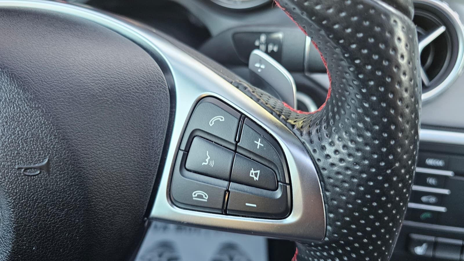 foto MERCEDES GLA